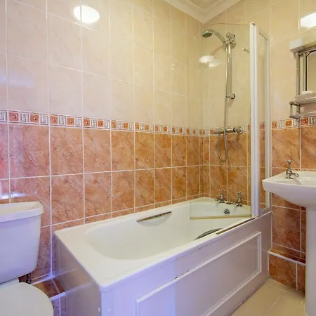 Inn Middle House 3*