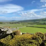 Middle House - Wensleydale, Yorkshire Dales Inn Askrigg
